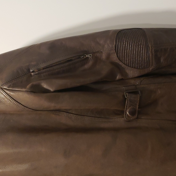 Leather jacket - Picture 7 of 13